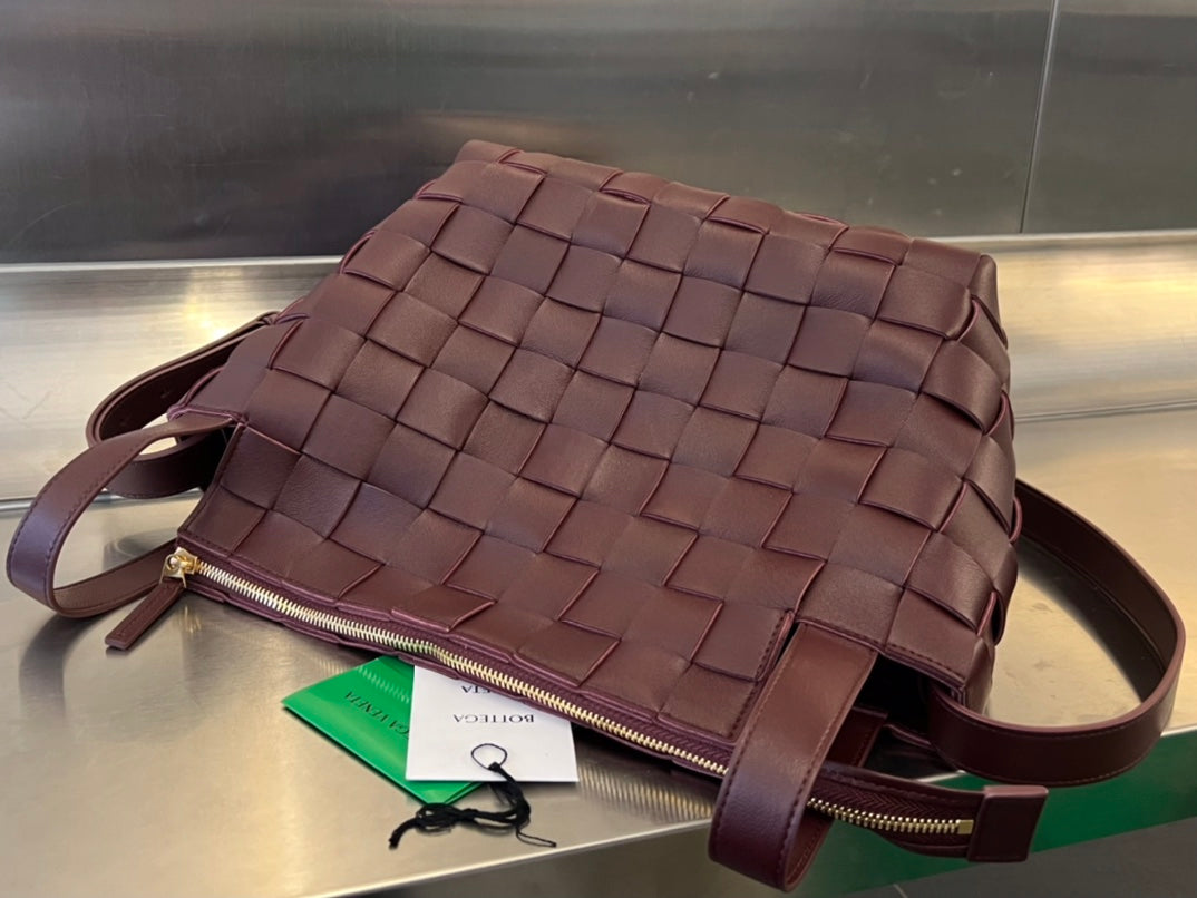 Bottega Veneta Medium 28 Cassette Chocolate Brown Lambskin Bag