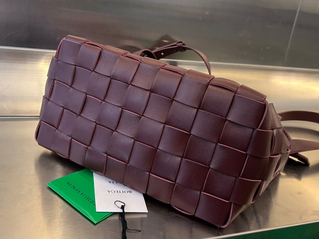 Bottega Veneta Medium 28 Cassette Chocolate Brown Lambskin Bag