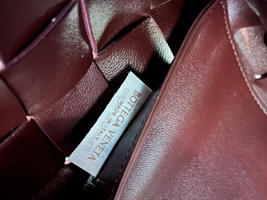 Bottega Veneta Medium 28 Cassette Chocolate Brown Lambskin Bag
