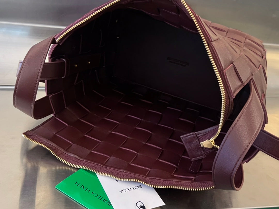 Bottega Veneta Medium 28 Cassette Chocolate Brown Lambskin Bag