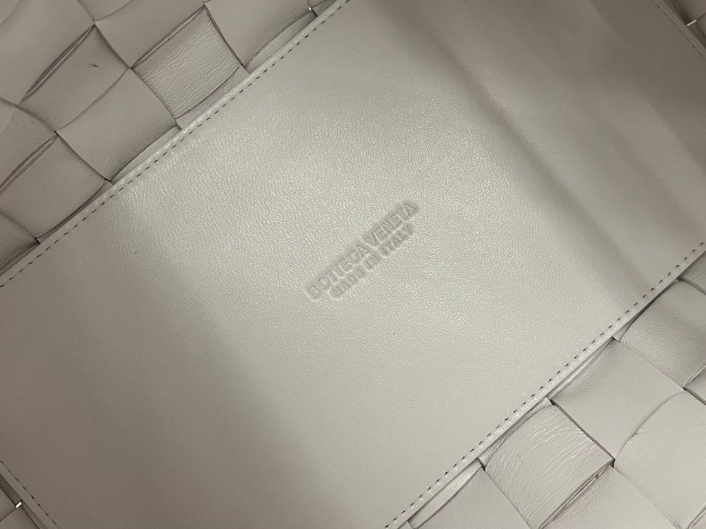 Bottega Veneta Medium 28 Cassette White Lambskin Bag
