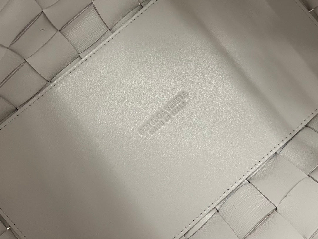 Bottega Veneta Medium 28 Cassette White Lambskin Bag