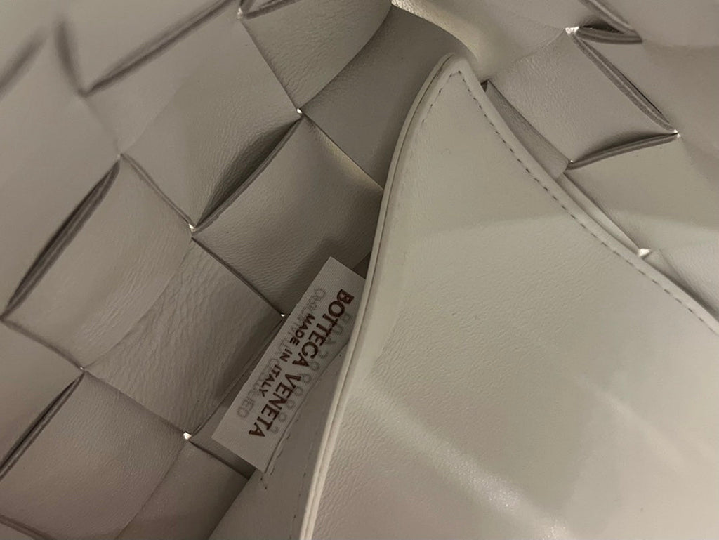 Bottega Veneta Medium 28 Cassette White Lambskin Bag