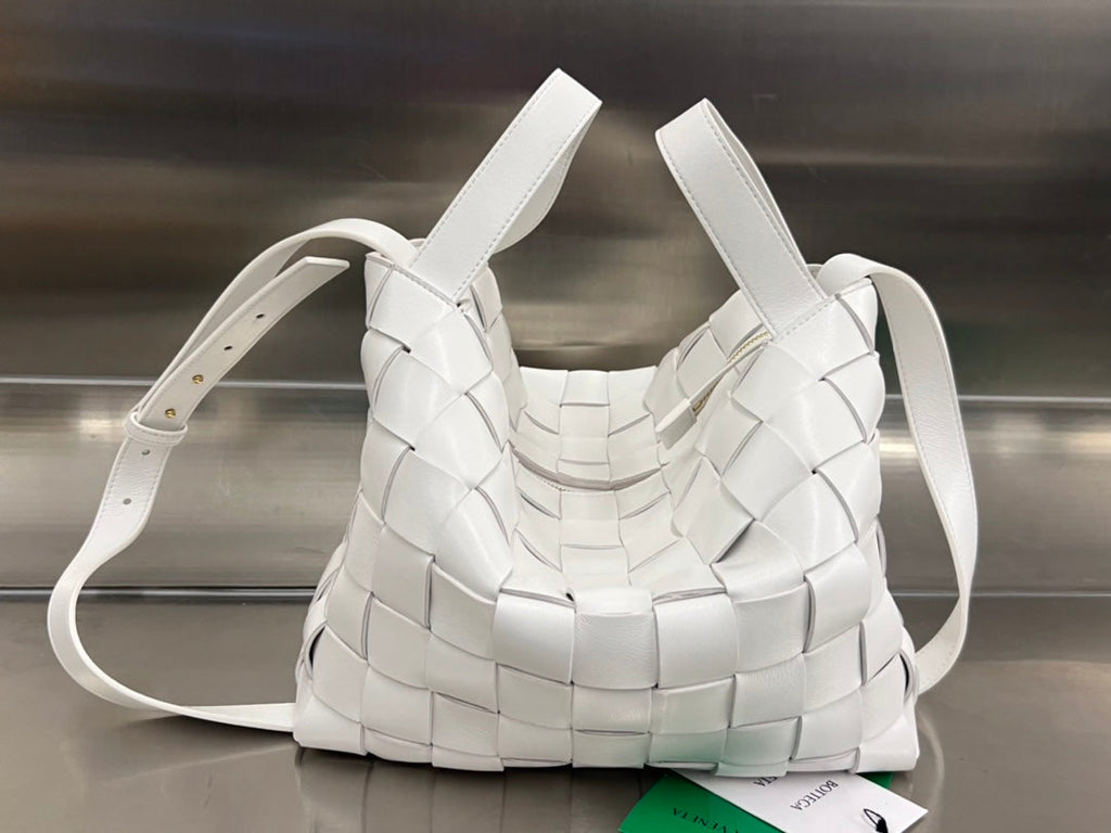 Bottega Veneta Medium 28 Cassette White Lambskin Bag