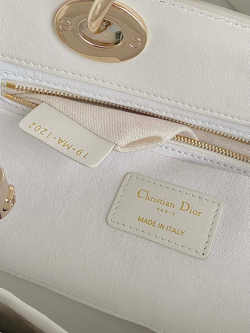 Dior Lady 25 Handbag in White Calfskin