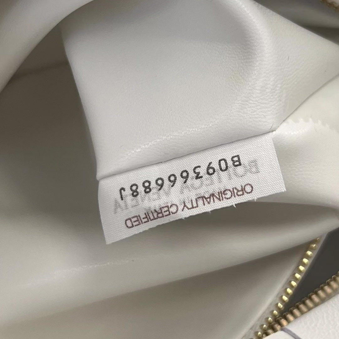 Bottega Veneta Small Jodie 48 White Calfskin Bag
