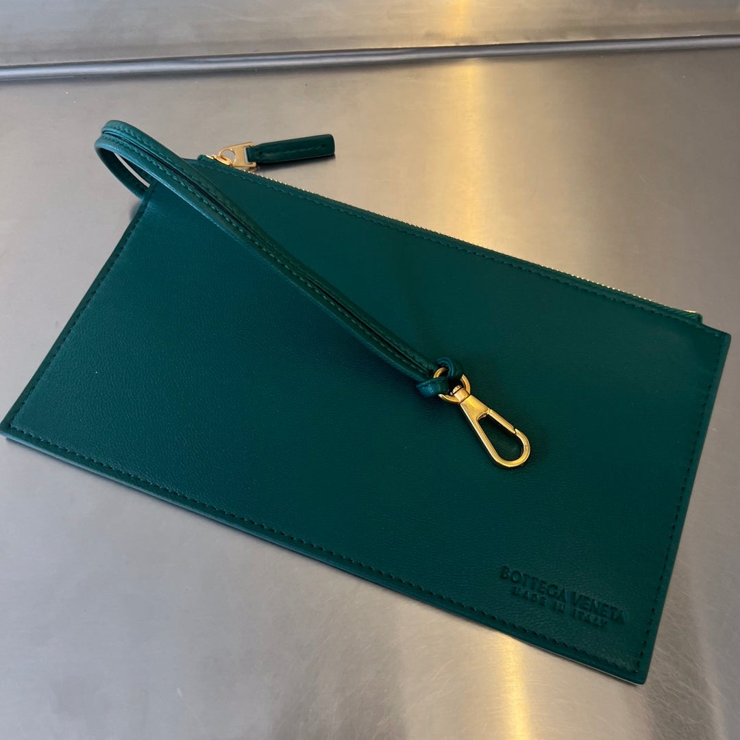 Bottega Veneta Small Cabat 32 in Kaitoke Green Lambskin Bag