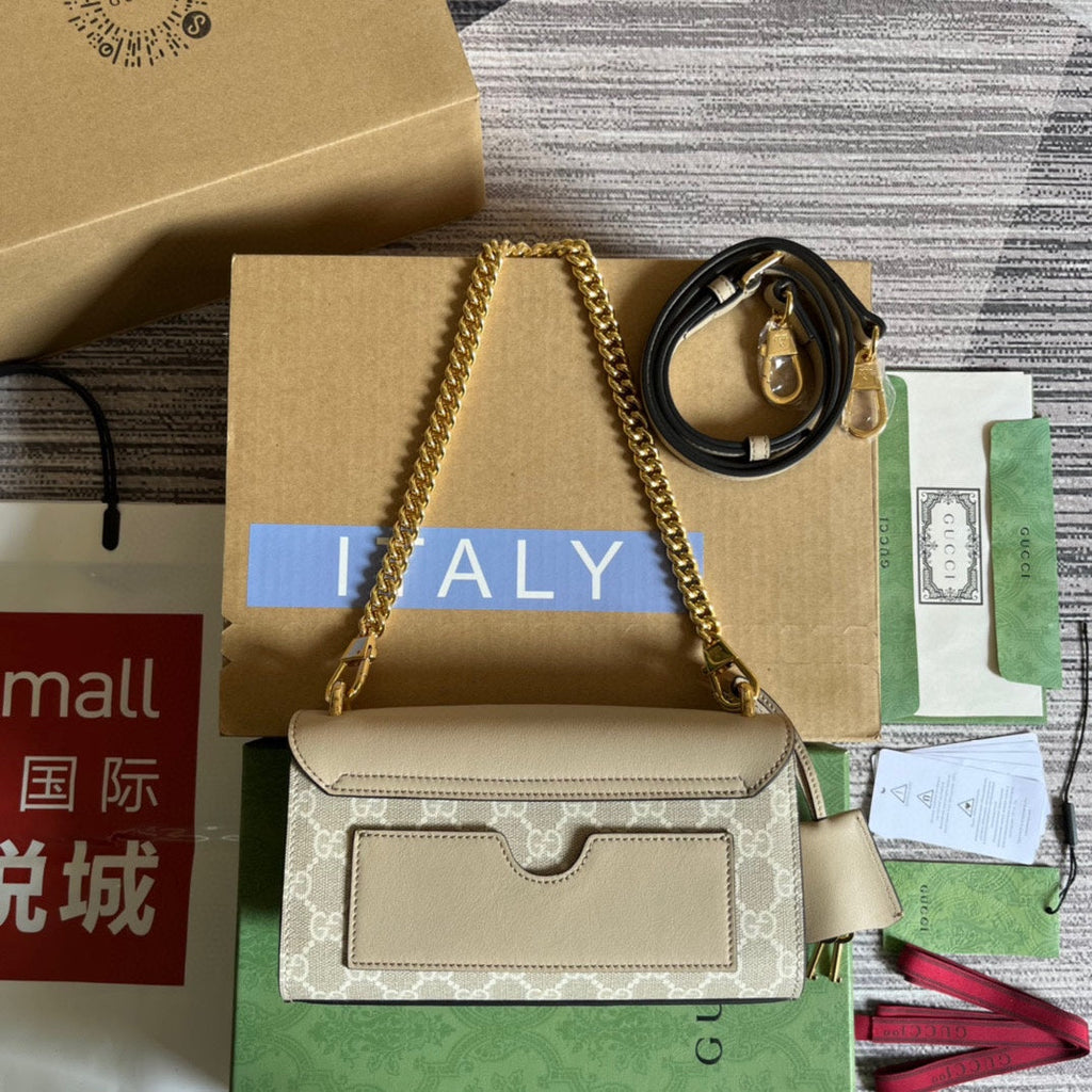 Gucci Padlock 22 Small Shoulder Bag in Beige Calfskin and Canvas