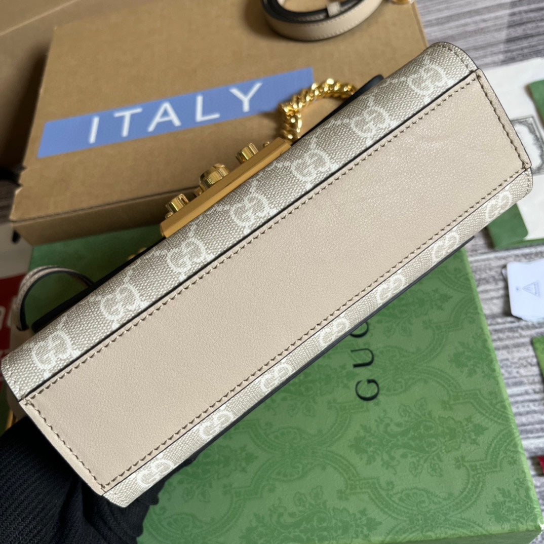 Gucci Padlock 22 Small Shoulder Bag in Beige Calfskin and Canvas