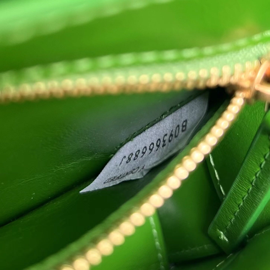 Bottega Veneta Mini Cassette 19 in Shamrock Green Soft Lambskin Bag