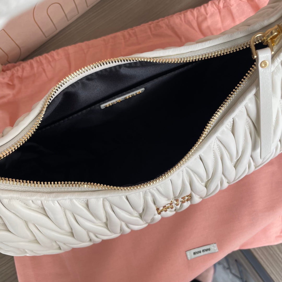 Wander 29 Bag in White Lambskin