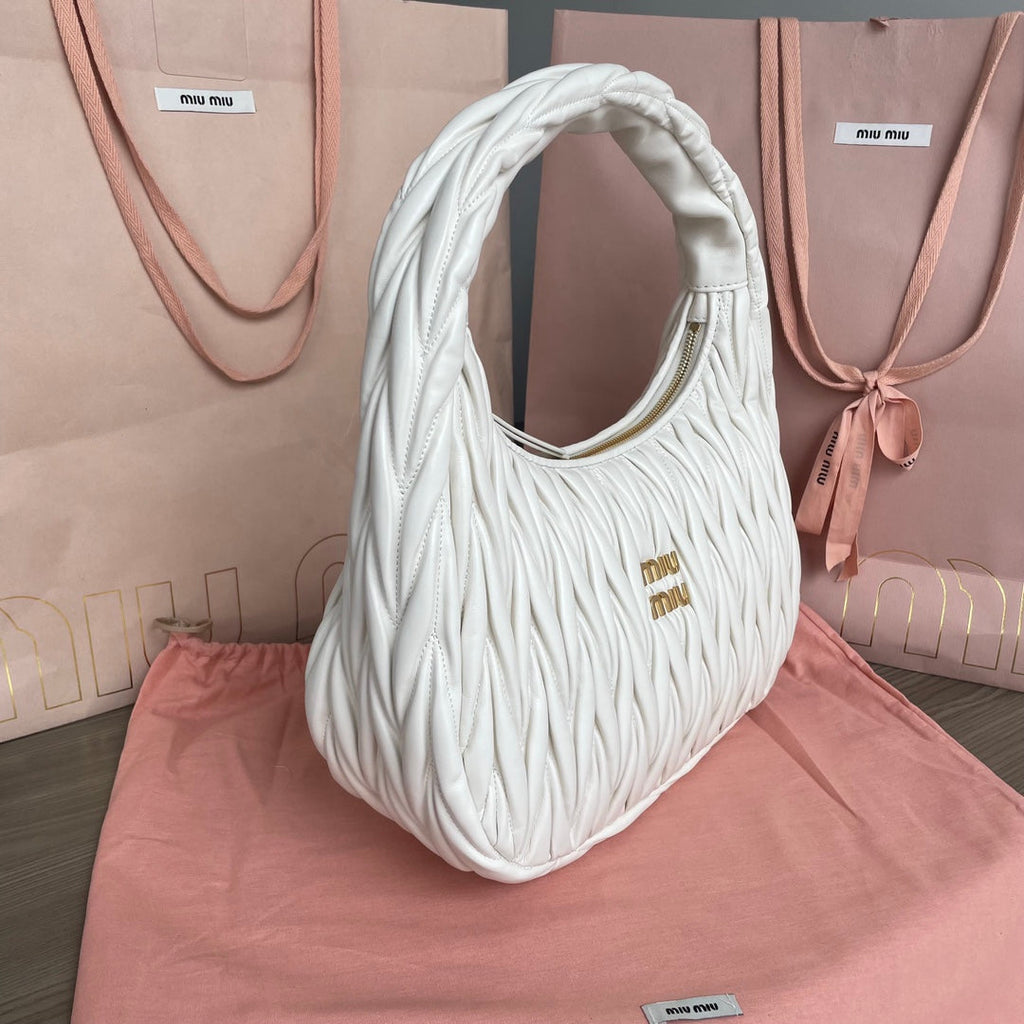 Wander 29 Bag in White Lambskin