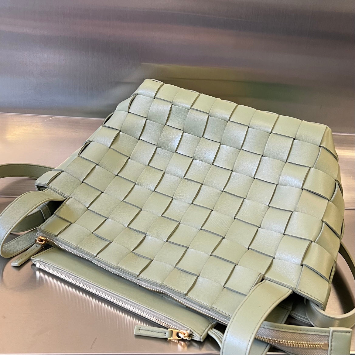 Bottega Veneta Medium 28 Cassette Grey Lambskin Bag