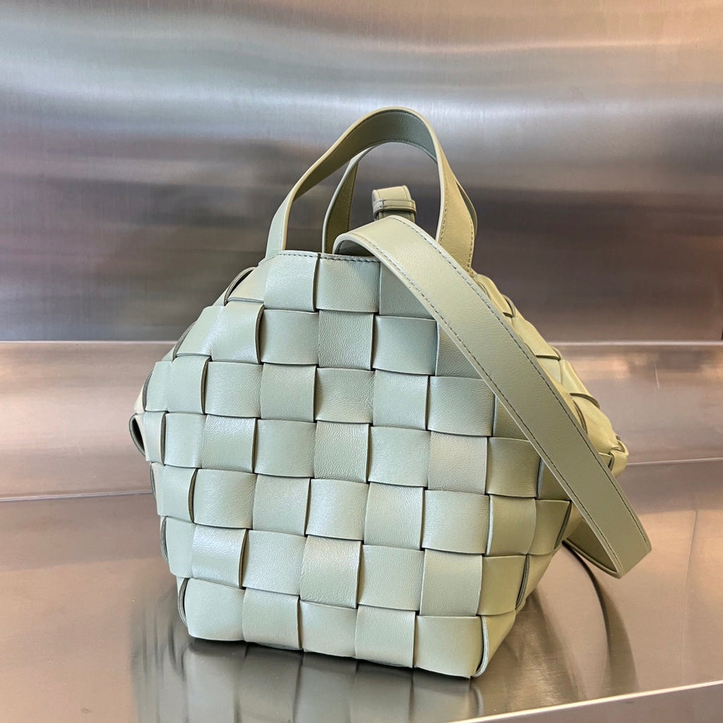 Bottega Veneta Medium 28 Cassette Grey Lambskin Bag