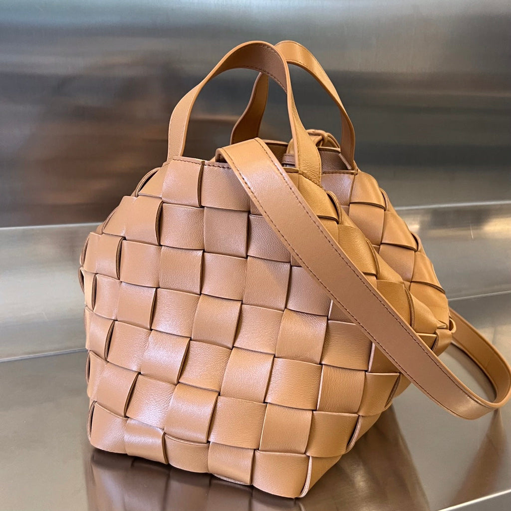 Bottega Veneta Medium 28 Cassette Peanut Brown Lambskin Bag