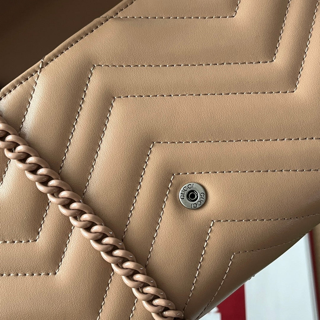 Gucci Marmont Quilted Handbag 20 in Beige Calfskin