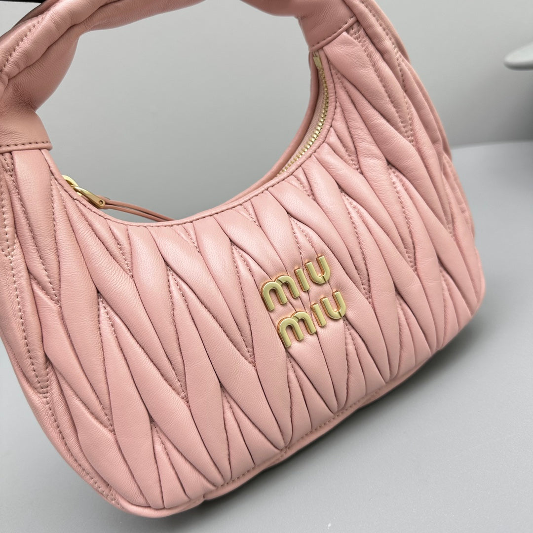 Mini Hobo 20 Bag in Light Pink Sheepskin