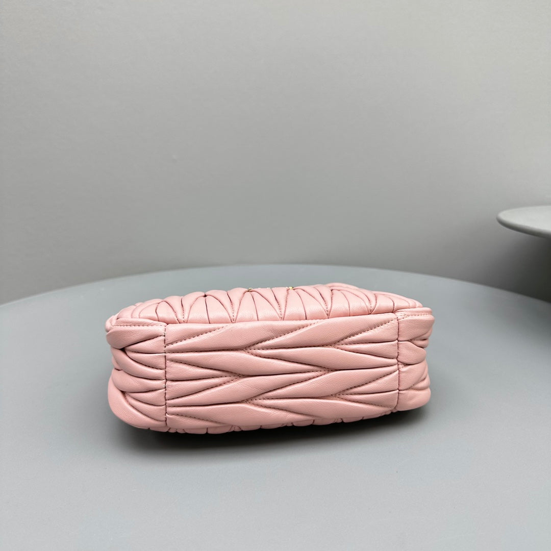 Mini Hobo 20 Bag in Light Pink Sheepskin