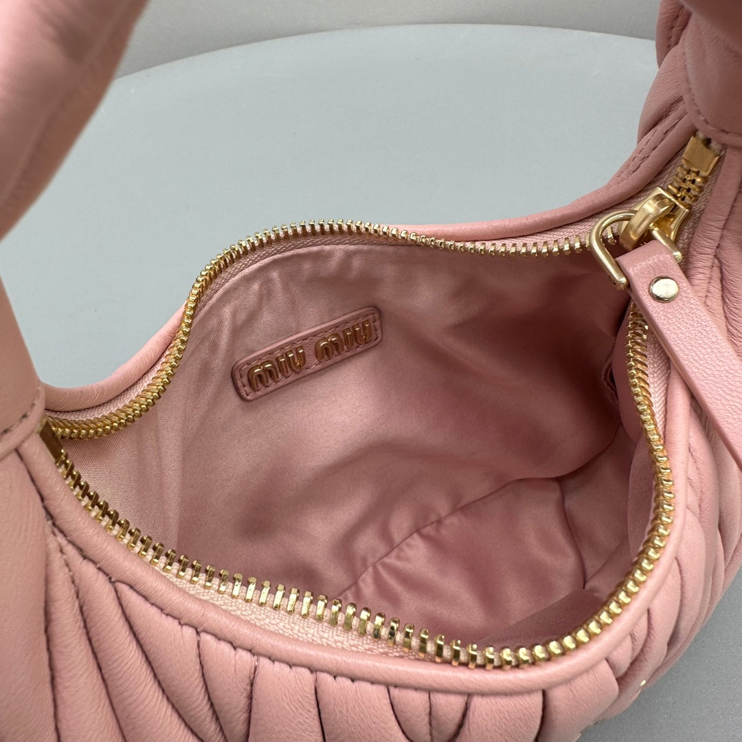 Mini Hobo 20 Bag in Light Pink Sheepskin