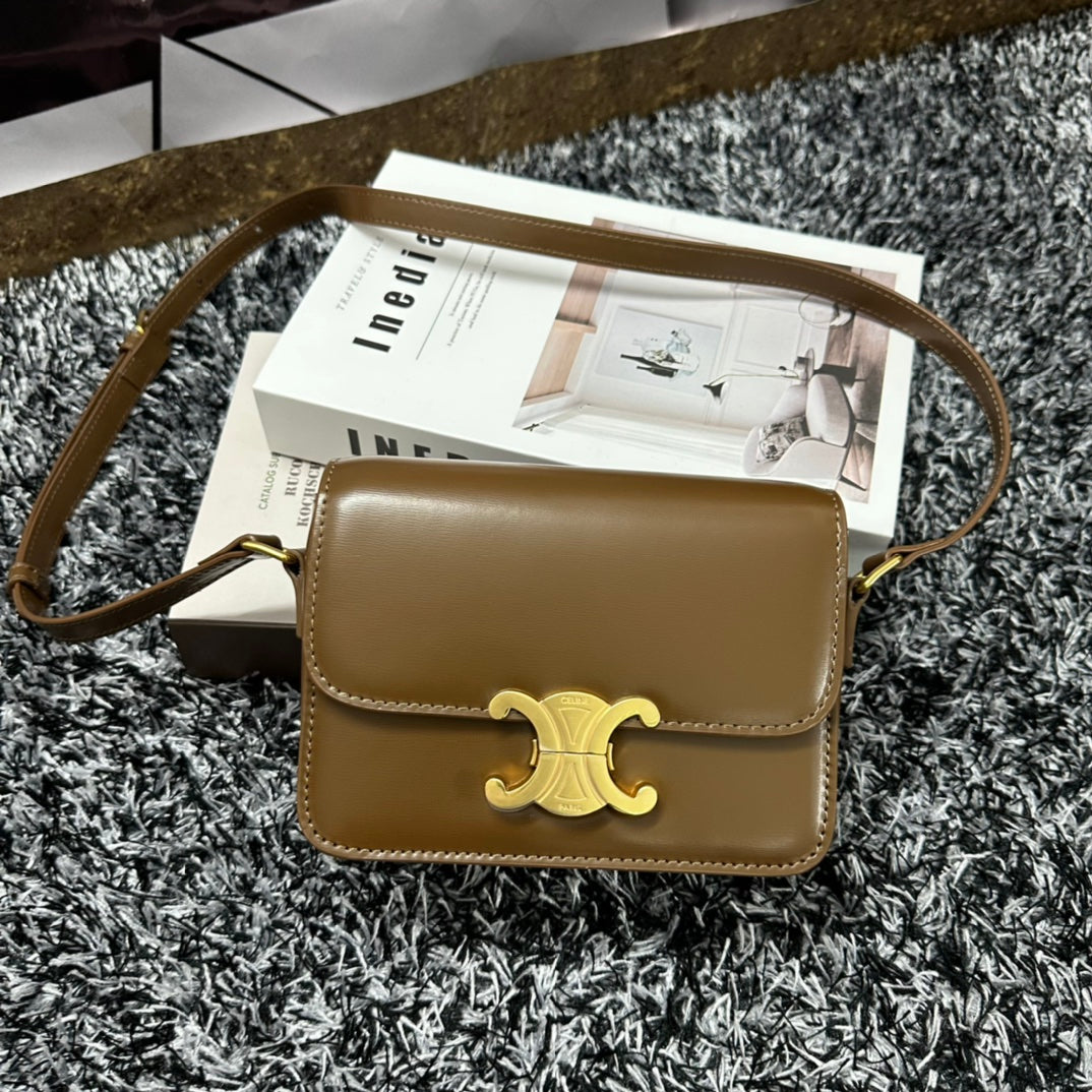 Celine Triomphe Teen 18 Caramel Brown Cowhide Leather Bag