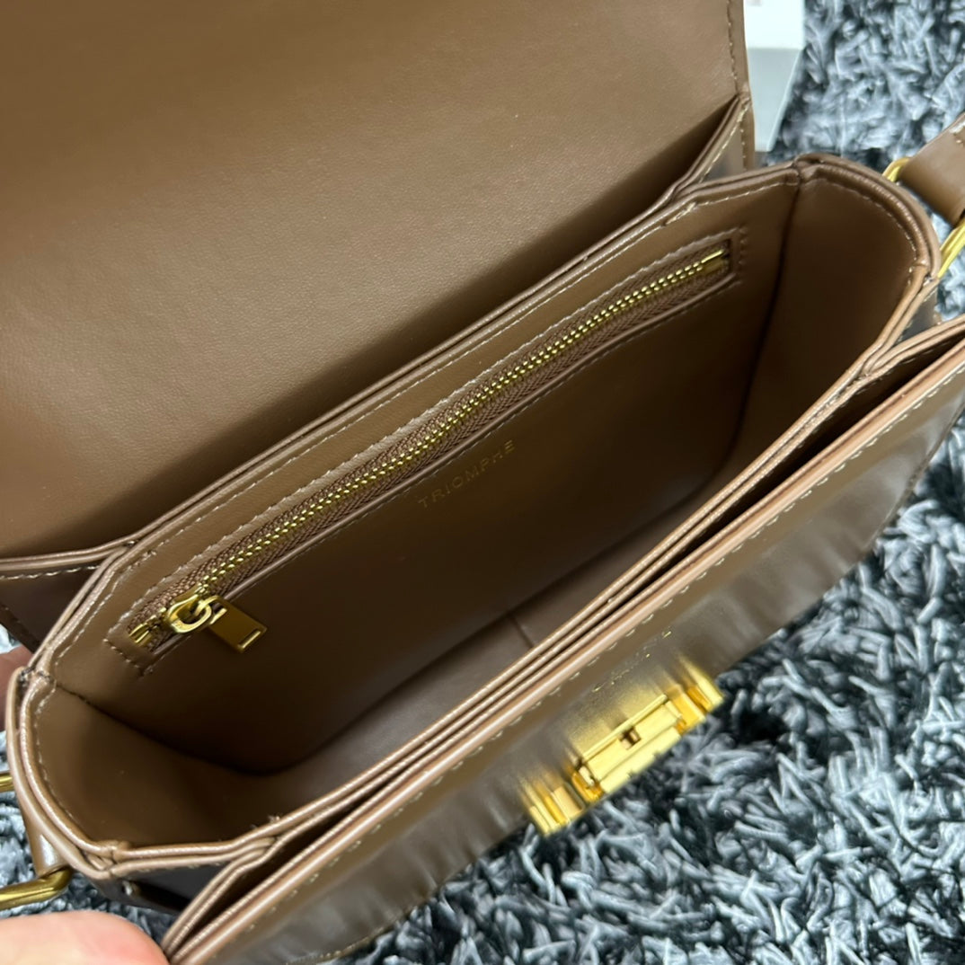 Celine Triomphe Teen 18 Caramel Brown Cowhide Leather Bag