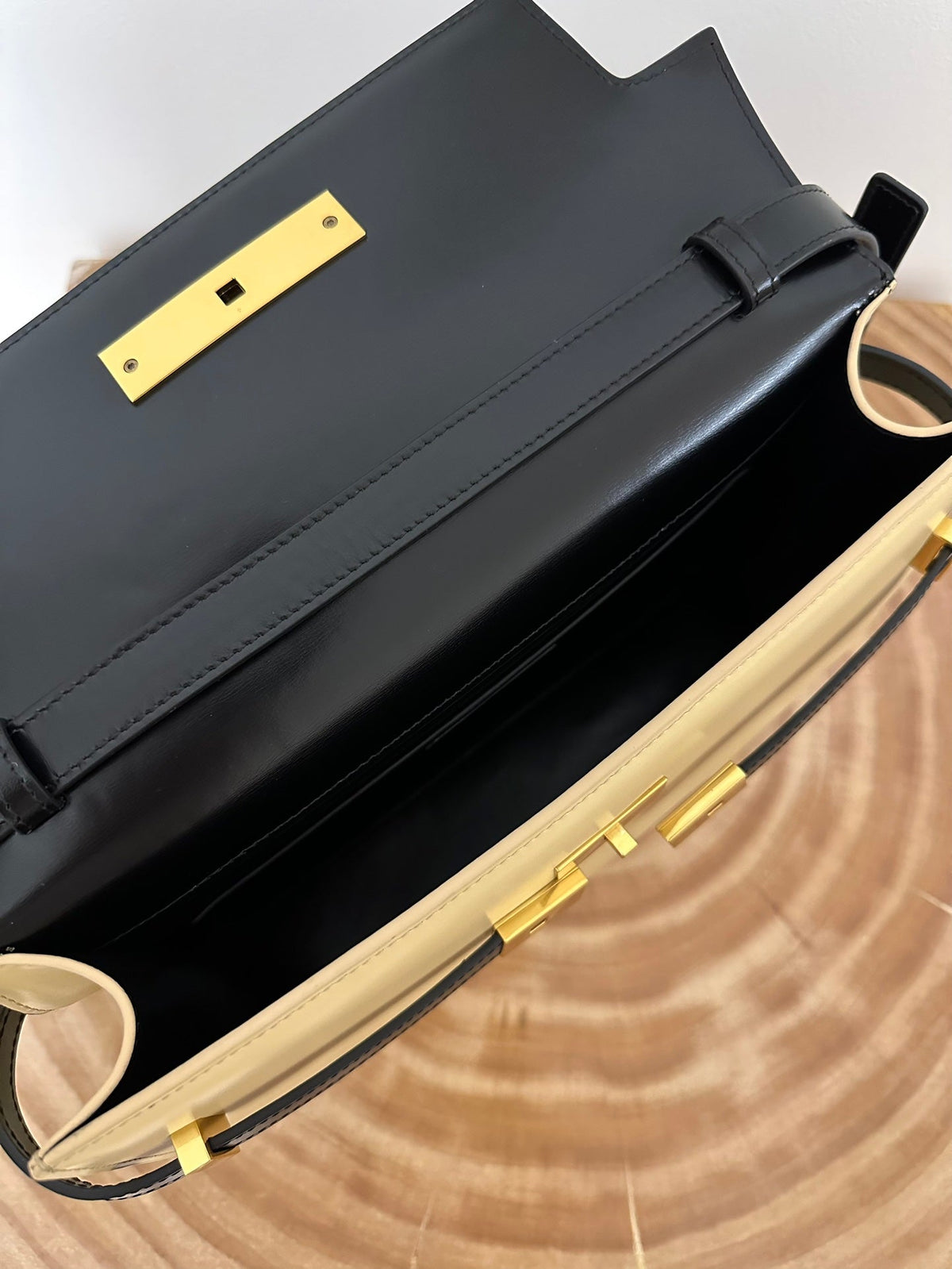 Saint Laurent Manhattan 29 Top-Handle in Smooth Black Beige Calfskin Bag