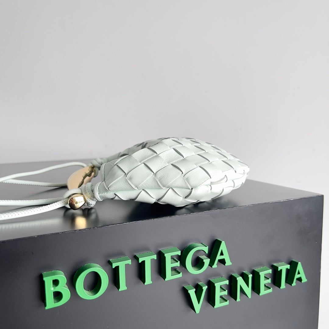 Bottega Veneta Sardine 20 with Chain in White Lambskin Bag
