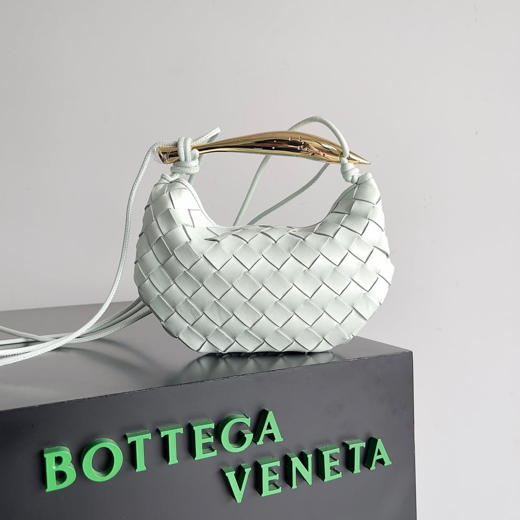 Bottega Veneta Sardine 20 with Chain in White Lambskin Bag