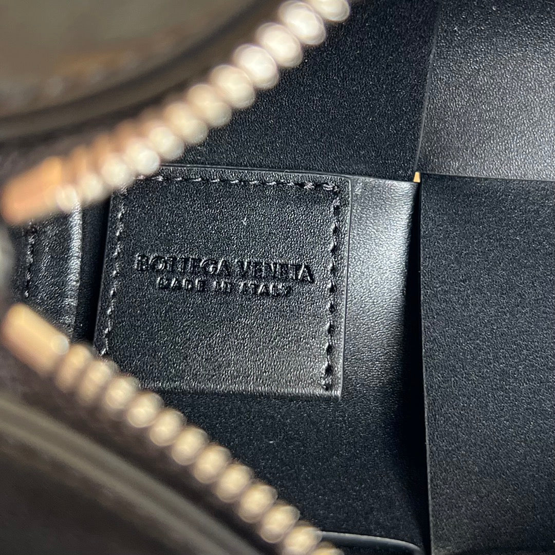 Bottega Veneta Small Cylinder Cassette 21 in Black Calfskin Bag