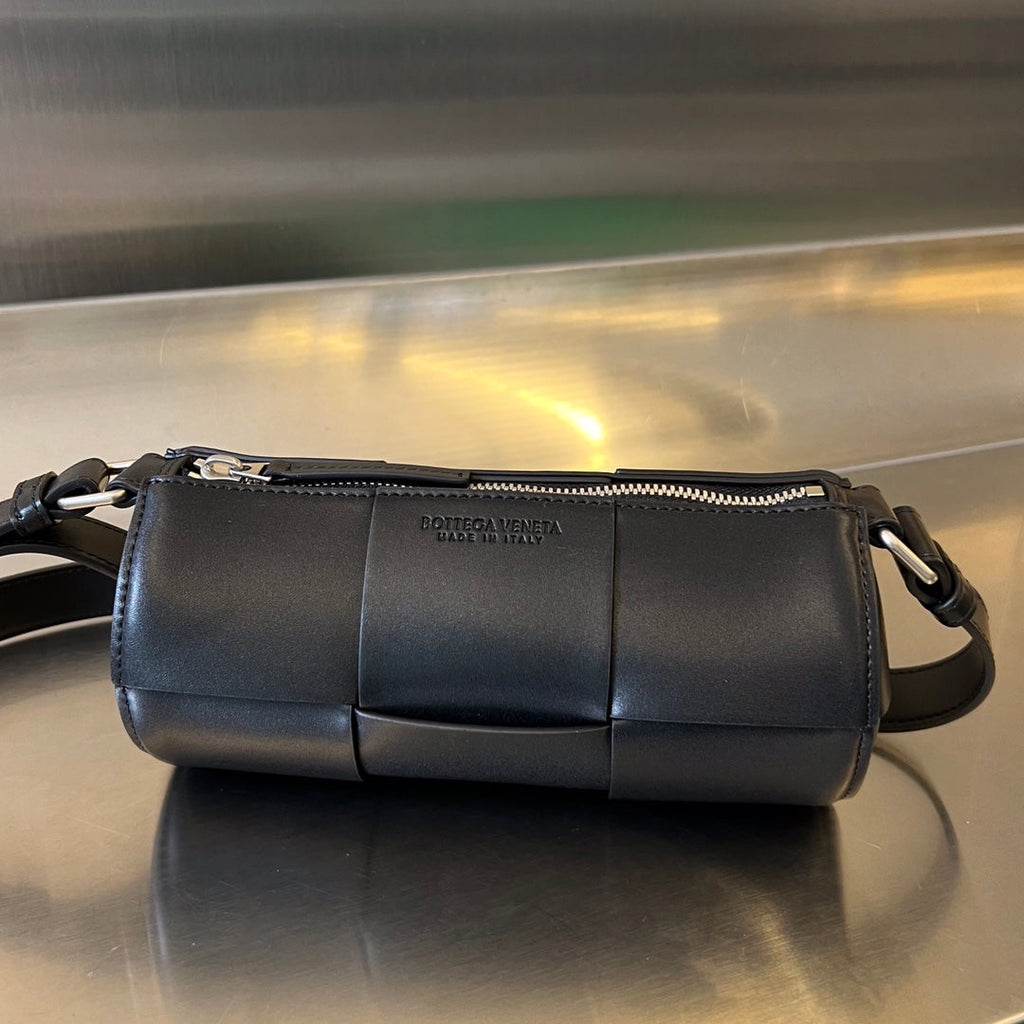 Bottega Veneta Small Cylinder Cassette 21 in Black Calfskin Bag