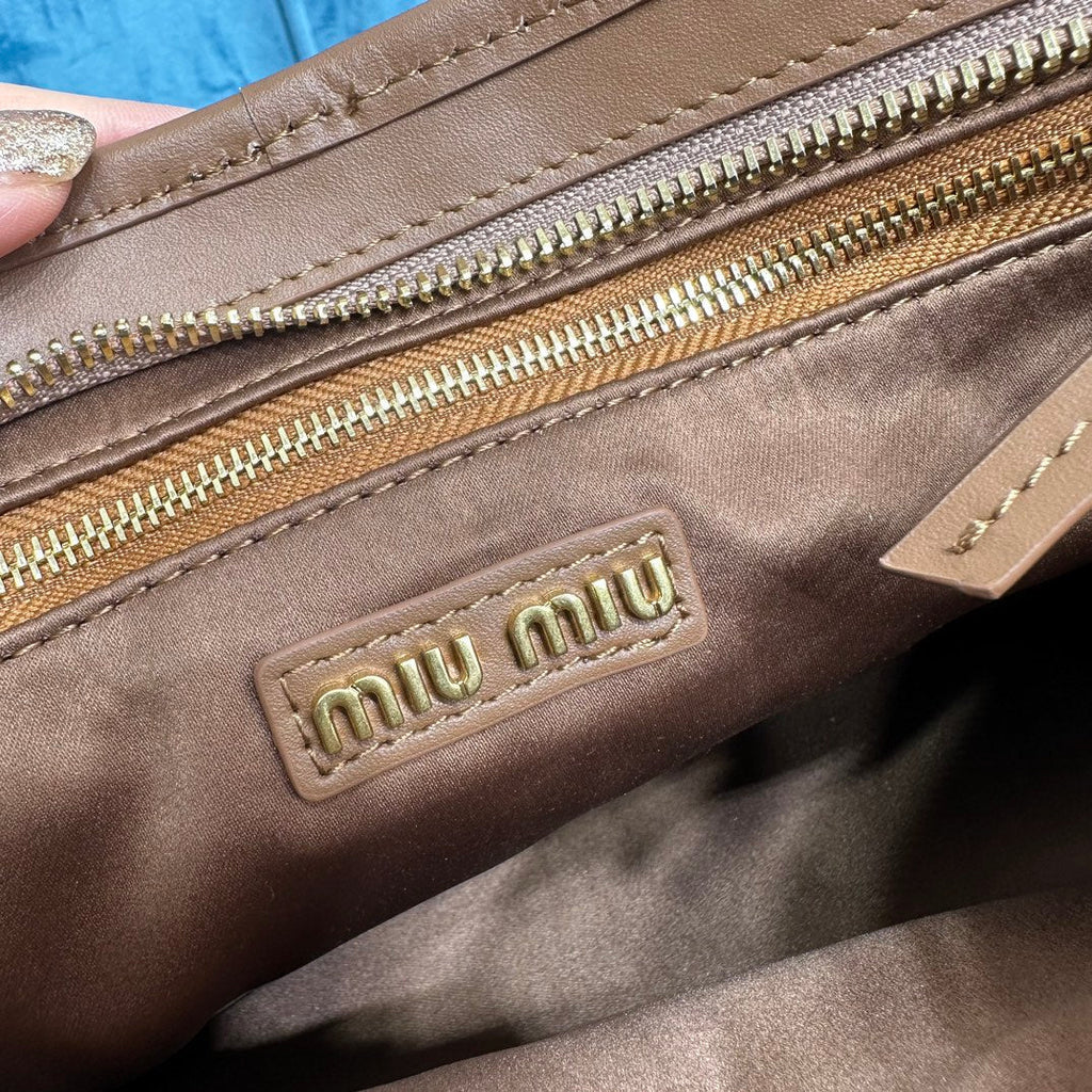 Shoulder Bag 33 in Brown Calfskin Gold Hardware