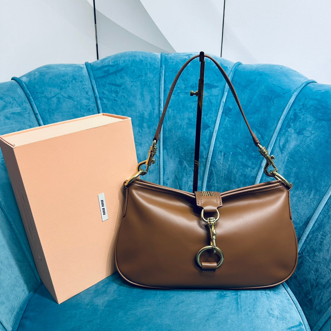 Shoulder Bag 33 in Brown Calfskin Gold Hardware