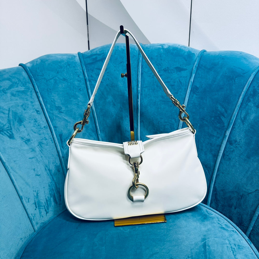Shoulder Bag 33 in White Calfskin Gold Hardware