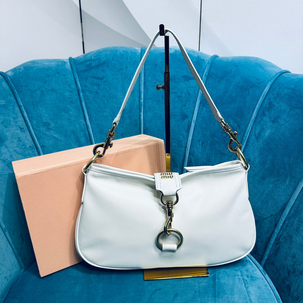 Shoulder Bag 33 in White Calfskin Gold Hardware