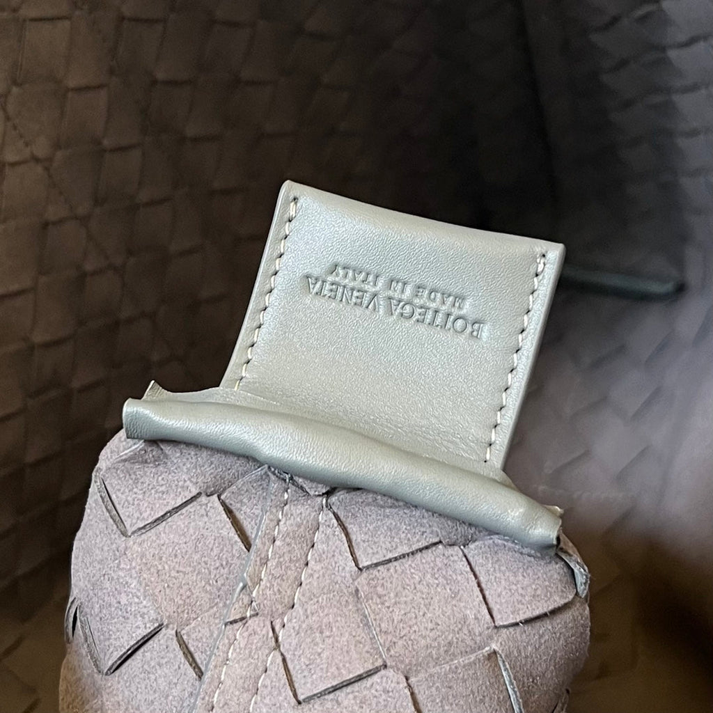 Bottega Veneta Slim Intrecciato Briefcase 36 Grey Calfskin Bag