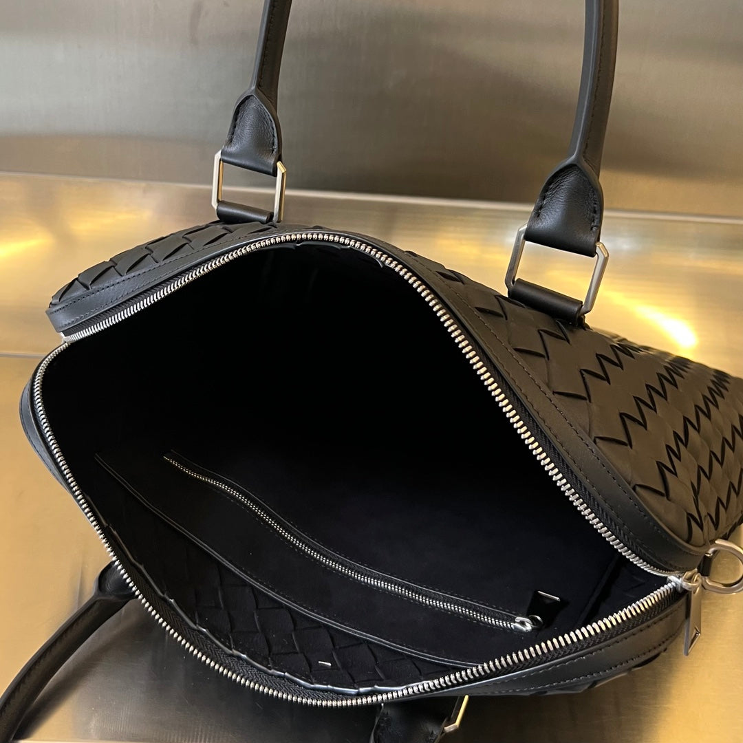Bottega Veneta Slim Intrecciato Briefcase 36 Black Calfskin Bag