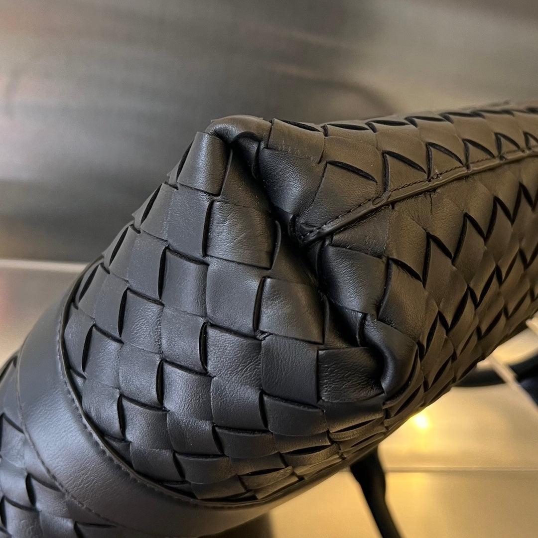 Bottega Veneta Slim Intrecciato Briefcase 36 Black Calfskin Bag