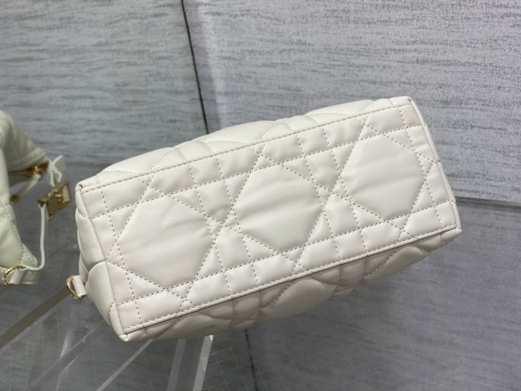 Dior Travel Nomad Pouch 22 in White Macrocannage Lambskin Gold Hardware