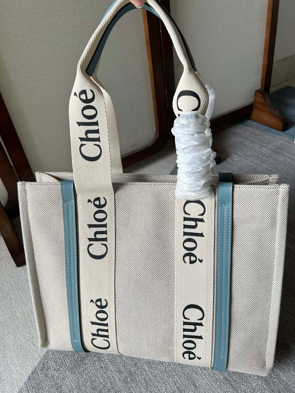 Lagre Woody Tote Bag 45 in Beige Linen Canvas Black Webbing Logo Embroider Blue Calfskin