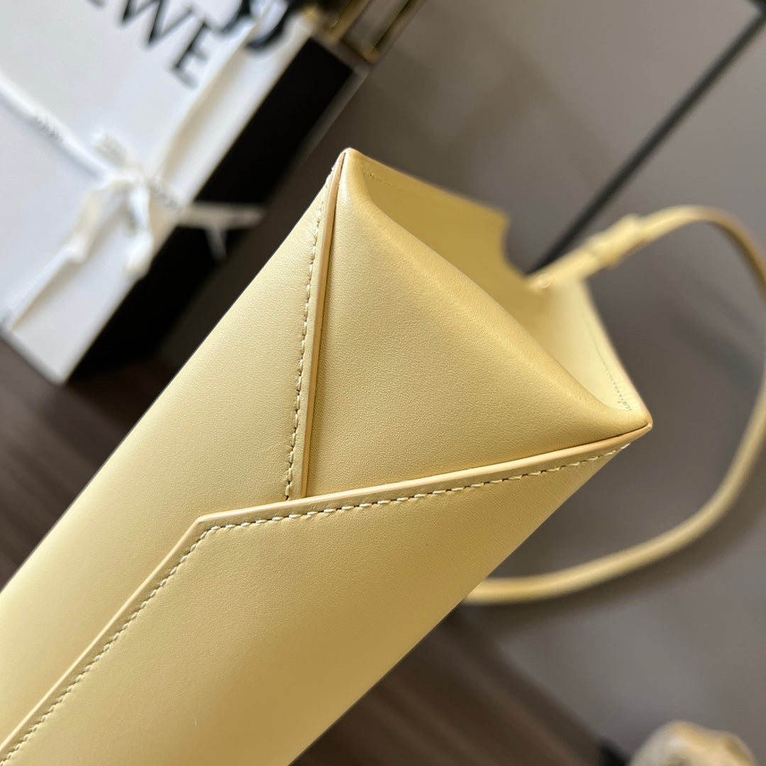 Loewe Standard A4 Tote Bag in Light Yellow Calfskin