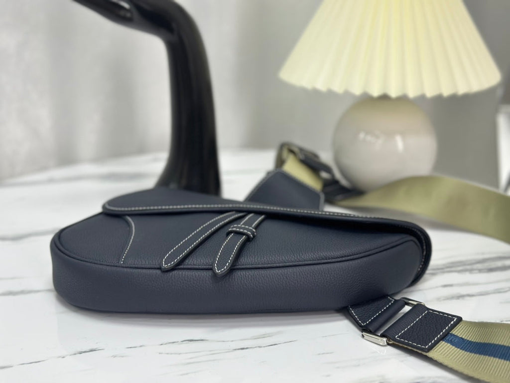 Saddle 28 Bag in Black Lambskin