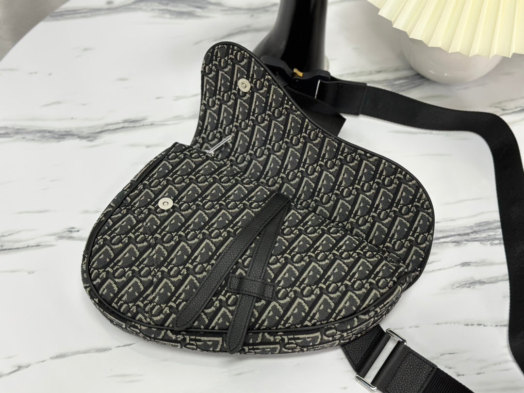 Saddle 28 Bag in Black Oblique Jacquard