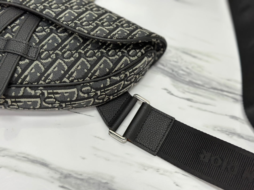 Saddle 28 Bag in Black Oblique Jacquard