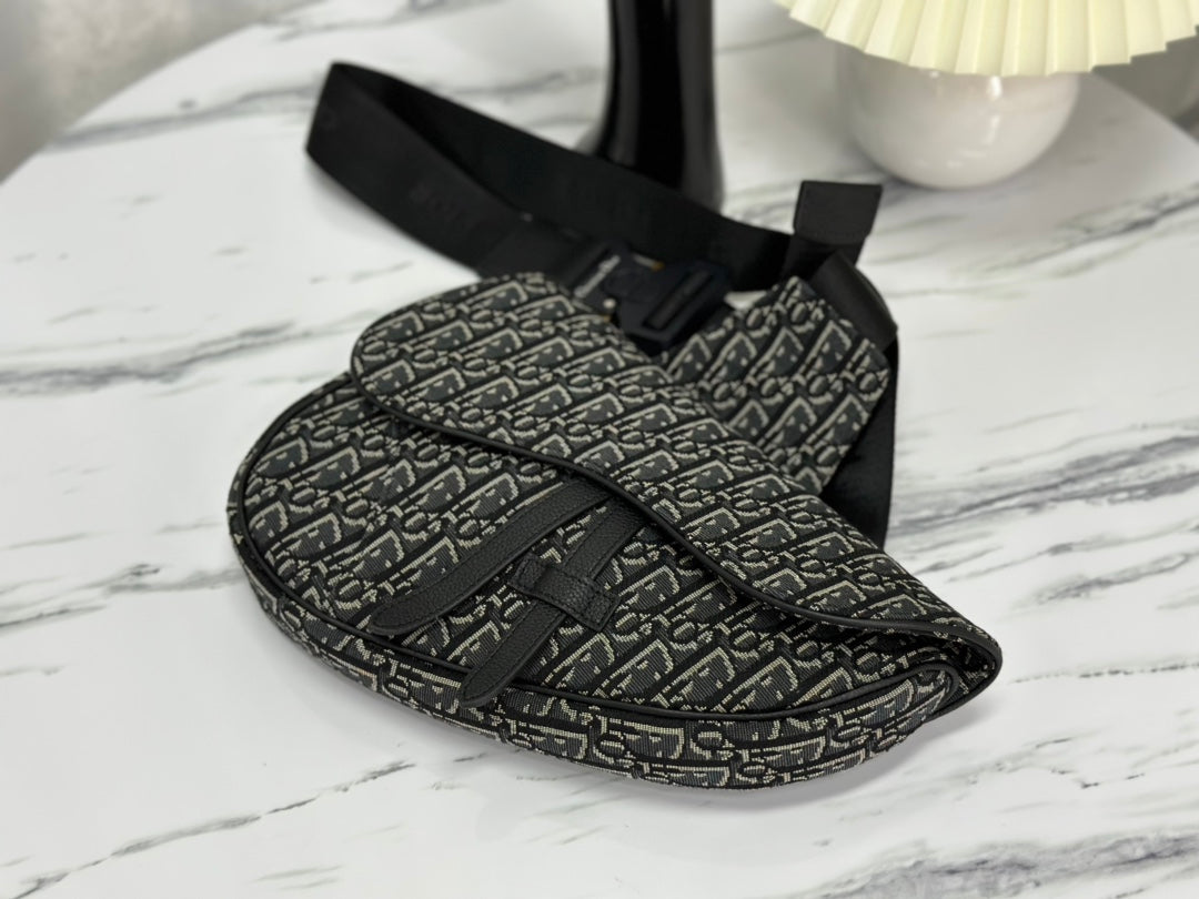 Saddle 28 Bag in Black Oblique Jacquard
