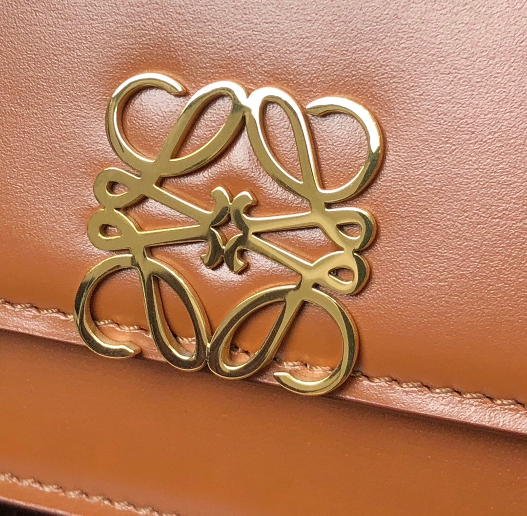 Loewe Goya Bag 23 in Warm Desert Silk Calfskin