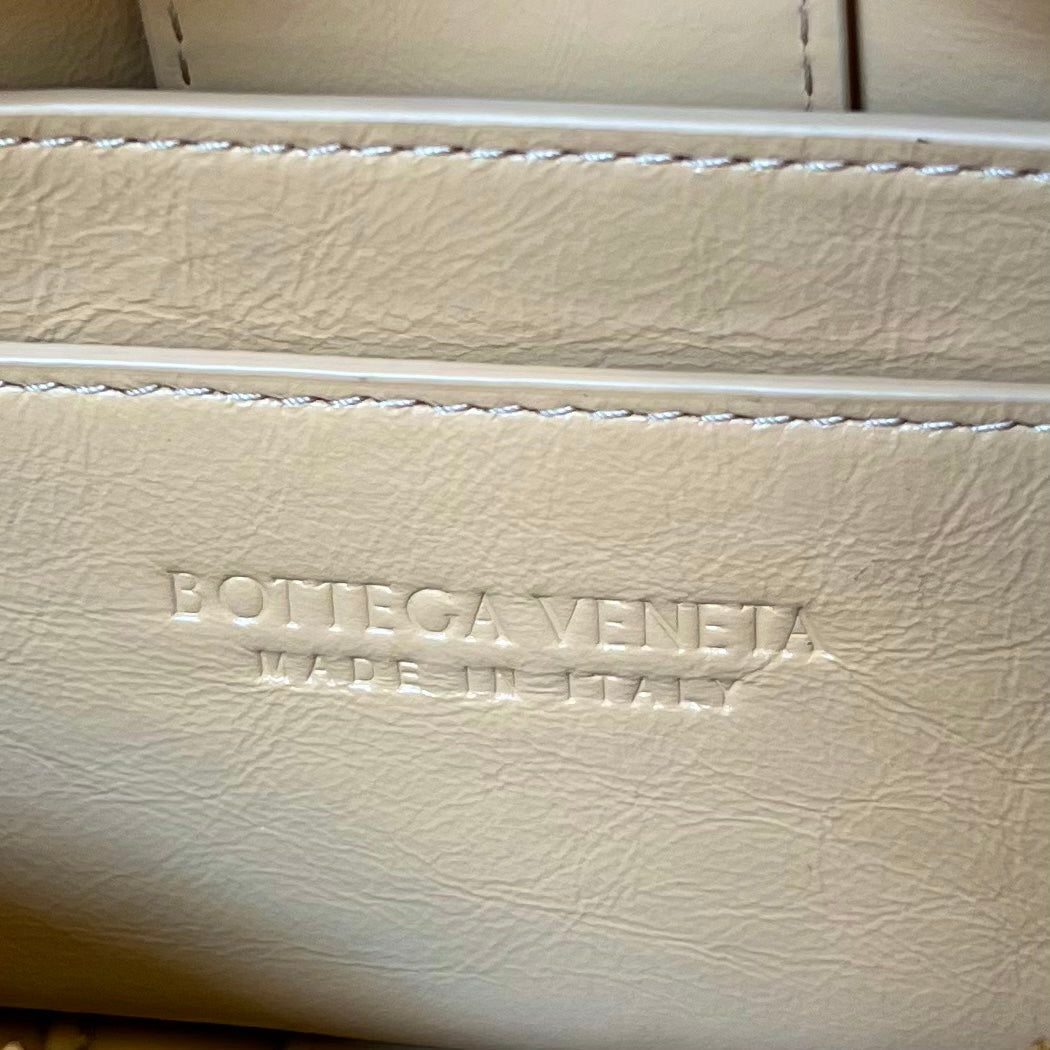 Bottega Veneta Small Brick Cassette 23 in Blond Beige Soft Lambskin Bag