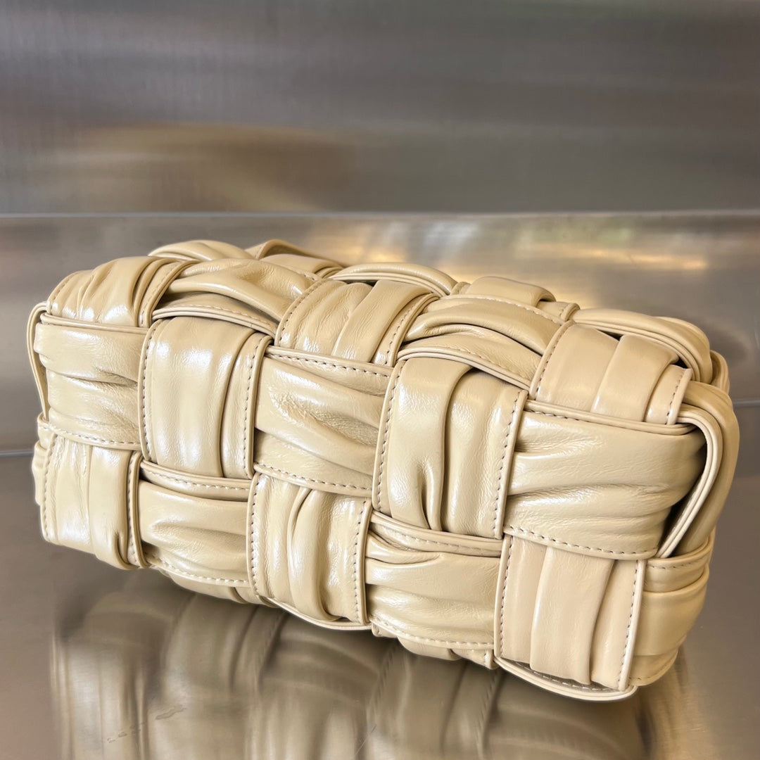 Bottega Veneta Small Brick Cassette 23 in Blond Beige Soft Lambskin Bag