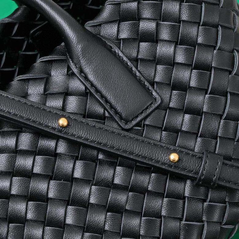 Bottega Veneta Mini Cabat 20cm Black Lambskin Ghw Bag
