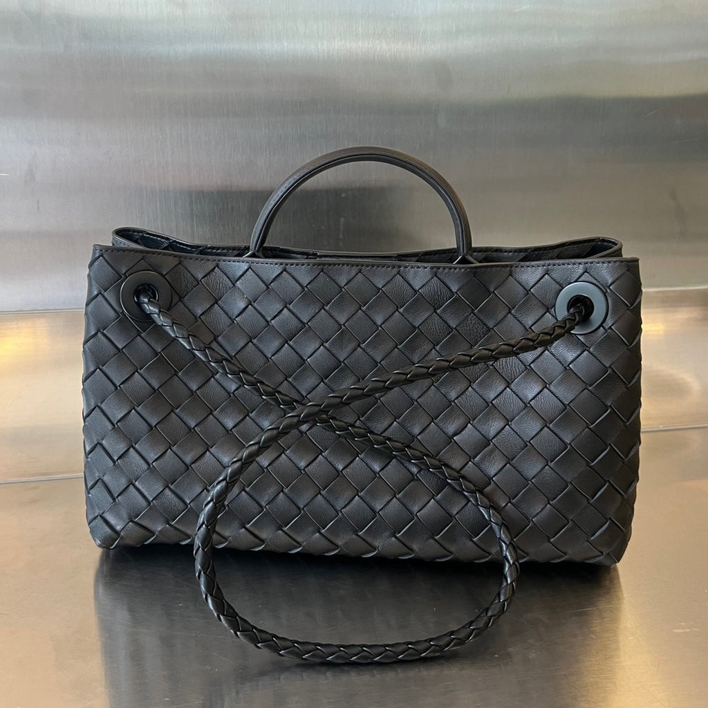 Bottega Veneta Small Andiamo 29 in Black Lambskin Bag