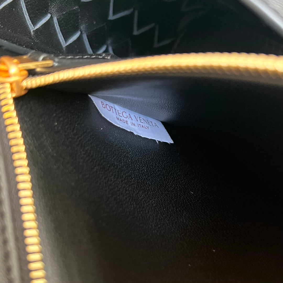 Bottega Veneta Small Andiamo 29 in Black Lambskin Bag